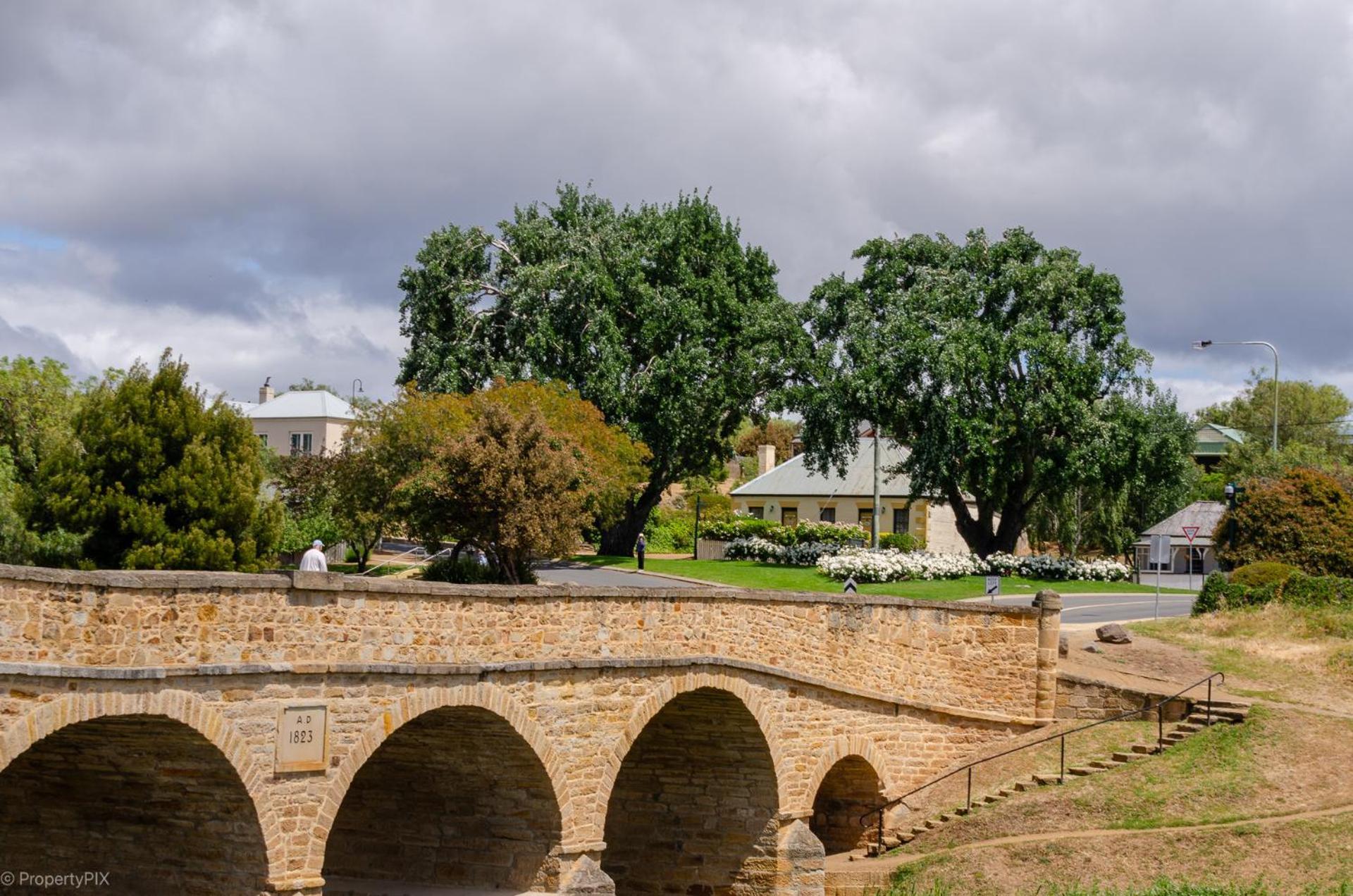 Bridge Cottages Sargeants & Armoury Cottages 1823 - History & Charm Richmond Bagian luar foto