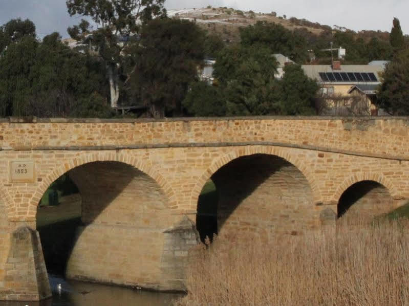 Bridge Cottages Sargeants & Armoury Cottages 1823 - History & Charm Richmond Bagian luar foto